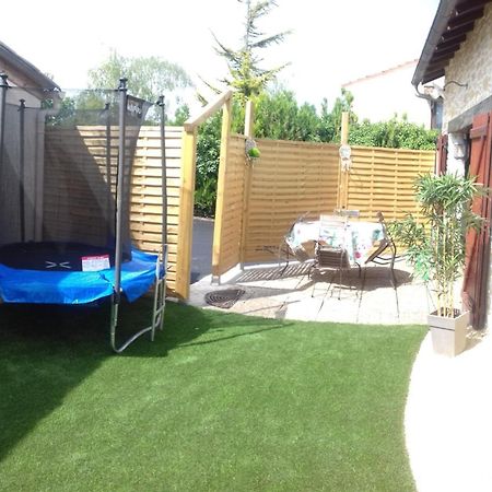 Au Gue Du Bois Bed & Breakfast Neuville-du-Poitou Dış mekan fotoğraf