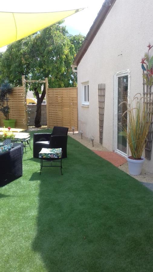 Au Gue Du Bois Bed & Breakfast Neuville-du-Poitou Dış mekan fotoğraf