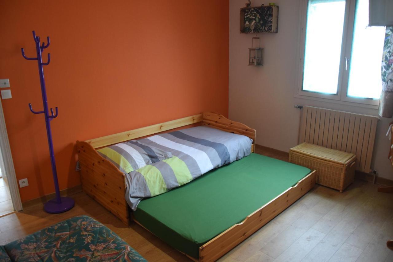 Au Gue Du Bois Bed & Breakfast Neuville-du-Poitou Dış mekan fotoğraf