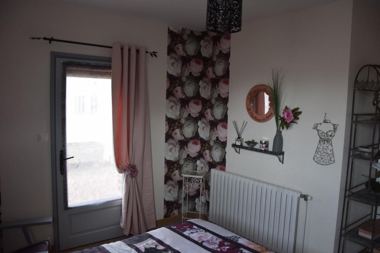 Au Gue Du Bois Bed & Breakfast Neuville-du-Poitou Dış mekan fotoğraf